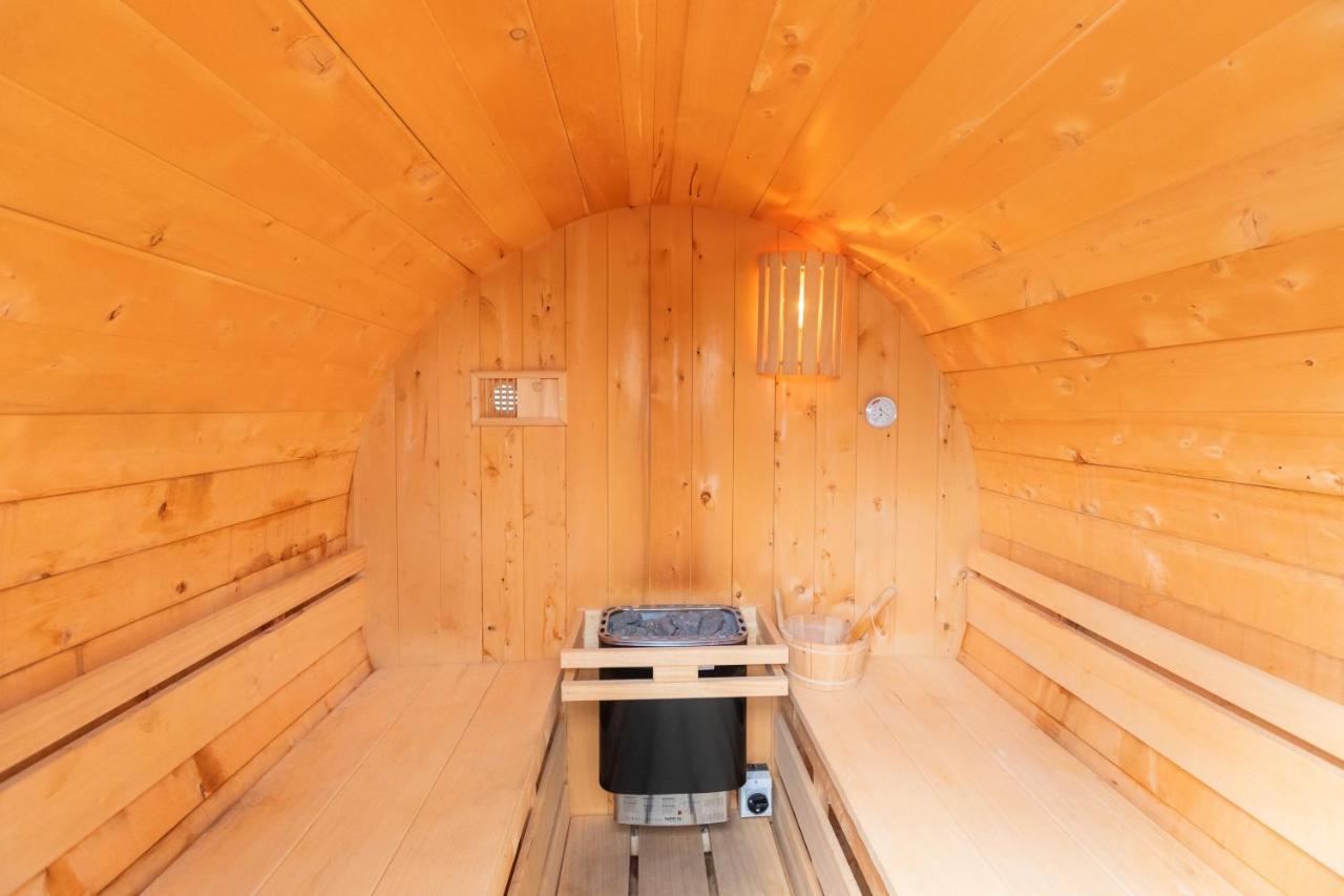 Wellness Bungalow With Sauna Ермело Екстериор снимка